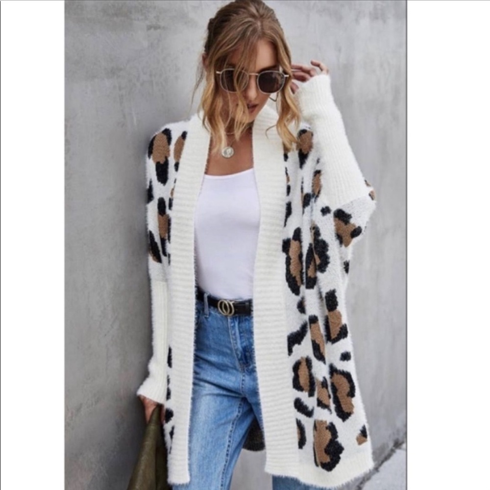 Leopard Print Open Front Cardigan Dolman Sleeves and Relaxed Bodice - Picture 8 of 8